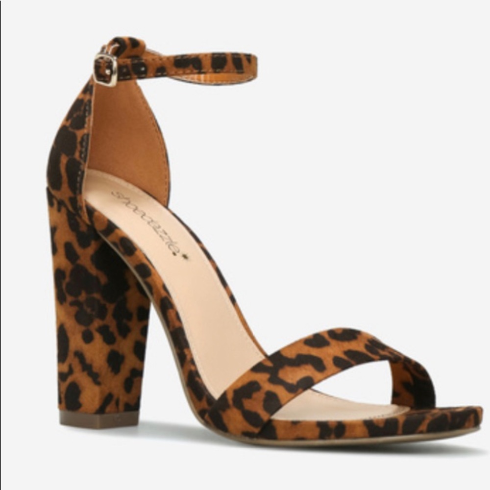 Shoes - Picture 4 of 5